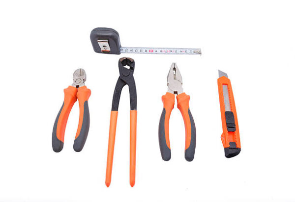 Set the tool on a white background